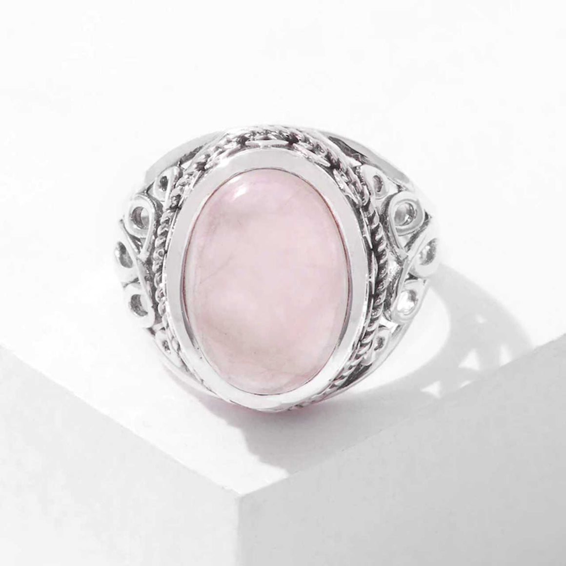 Rose Quartz Decorative Bezel Ring